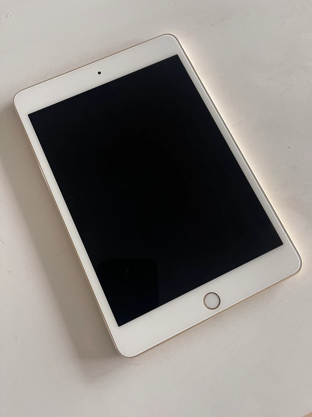 Apple iPad Mini (Gold)4