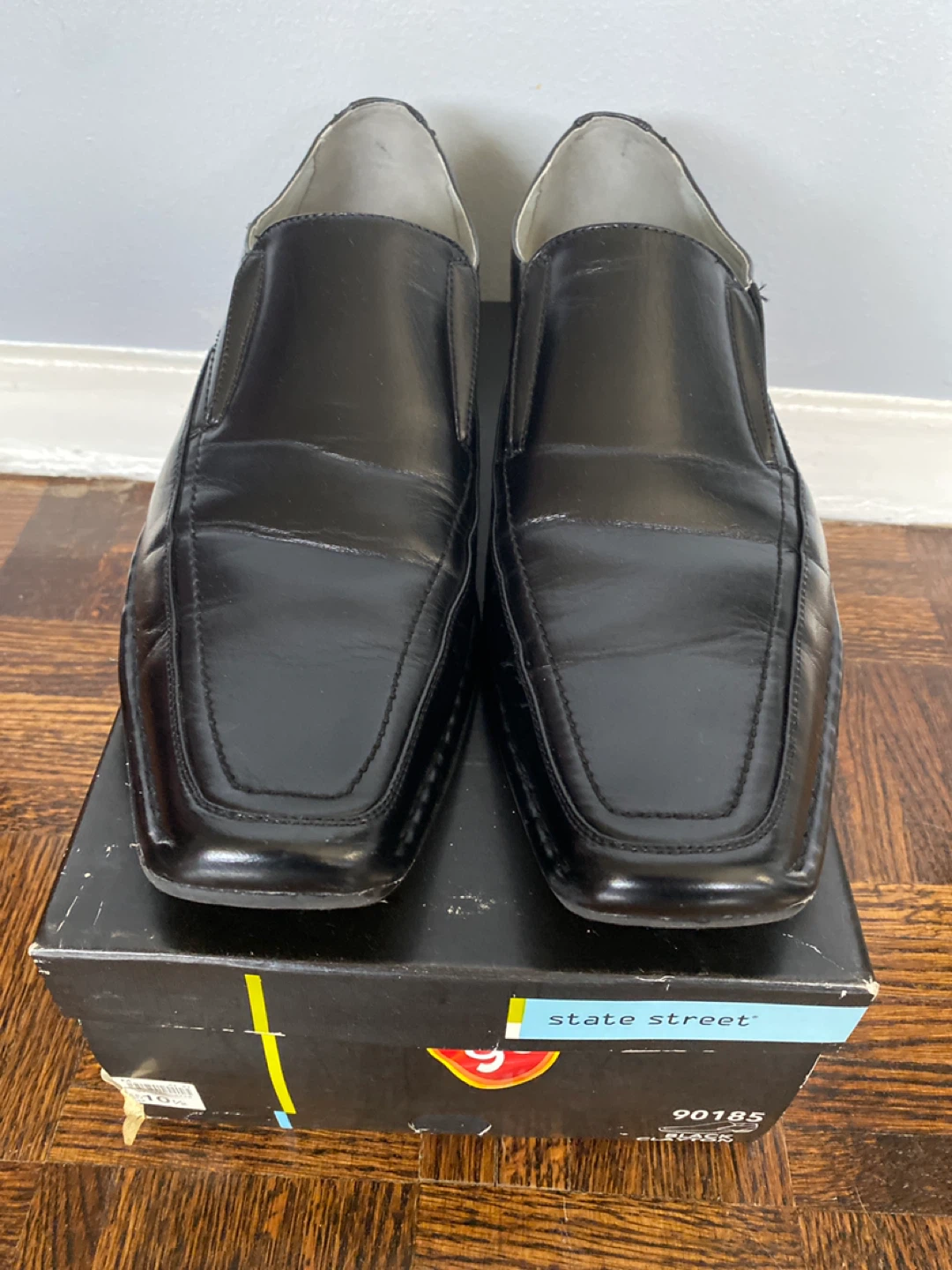Men’s dress shoes