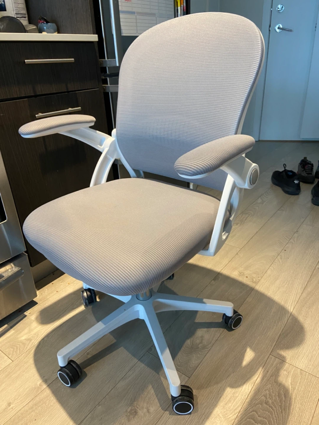Office chair - photo 2