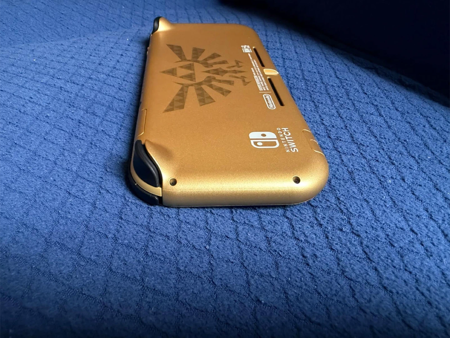 Nintendo Switch Lite - The Legend of Zelda Edition - photo 2