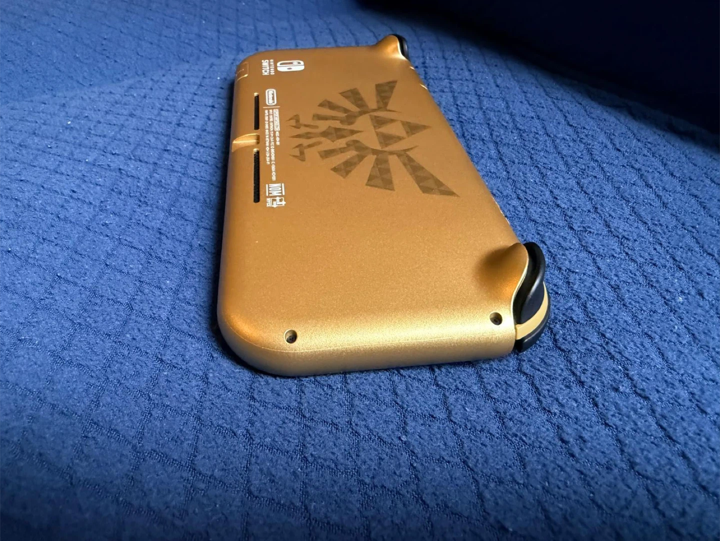 Nintendo Switch Lite - The Legend of Zelda Edition - photo 3