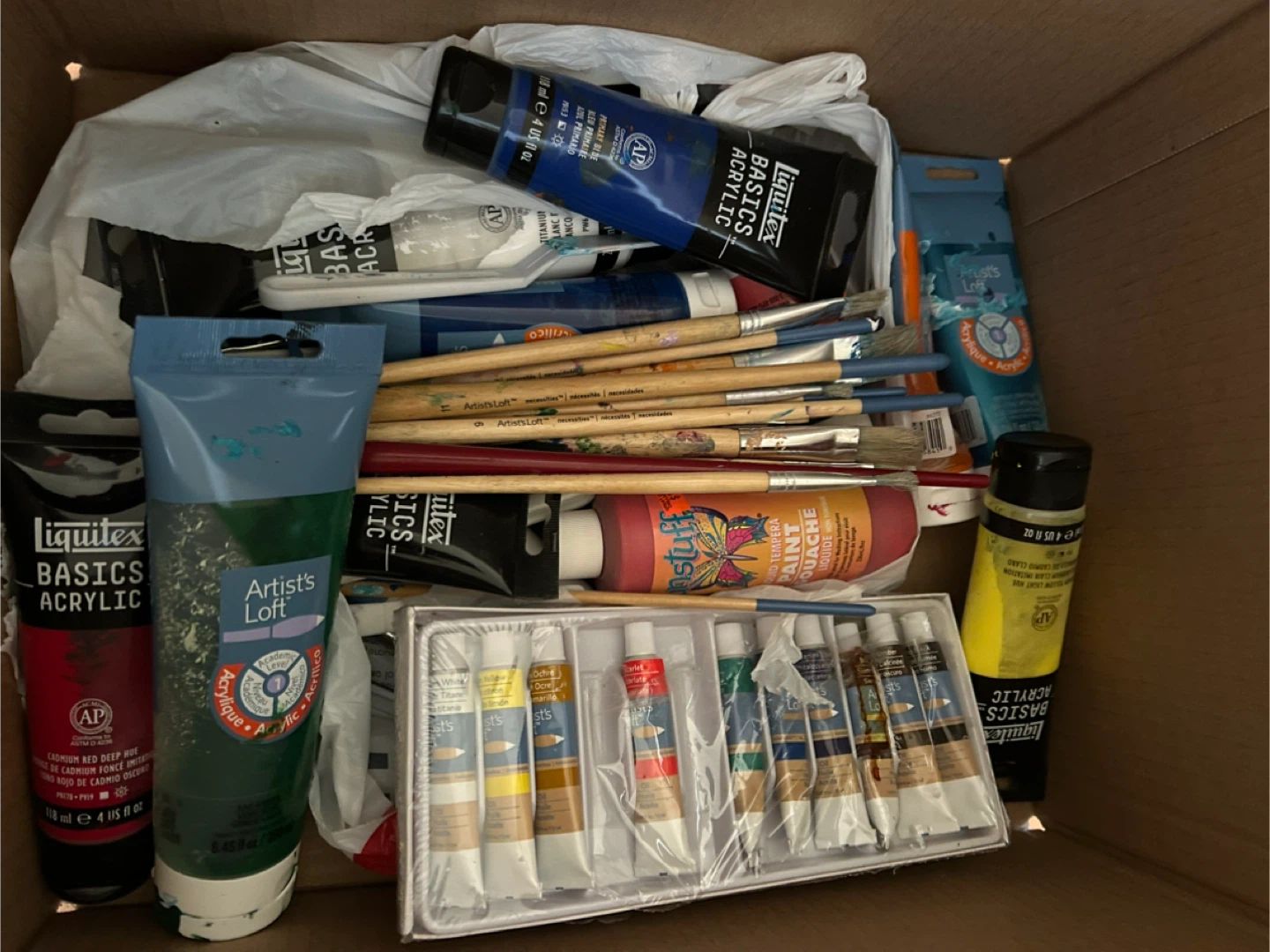 Liquitex Basics Acrylic Paint & Artist's Loft Paint Brushes