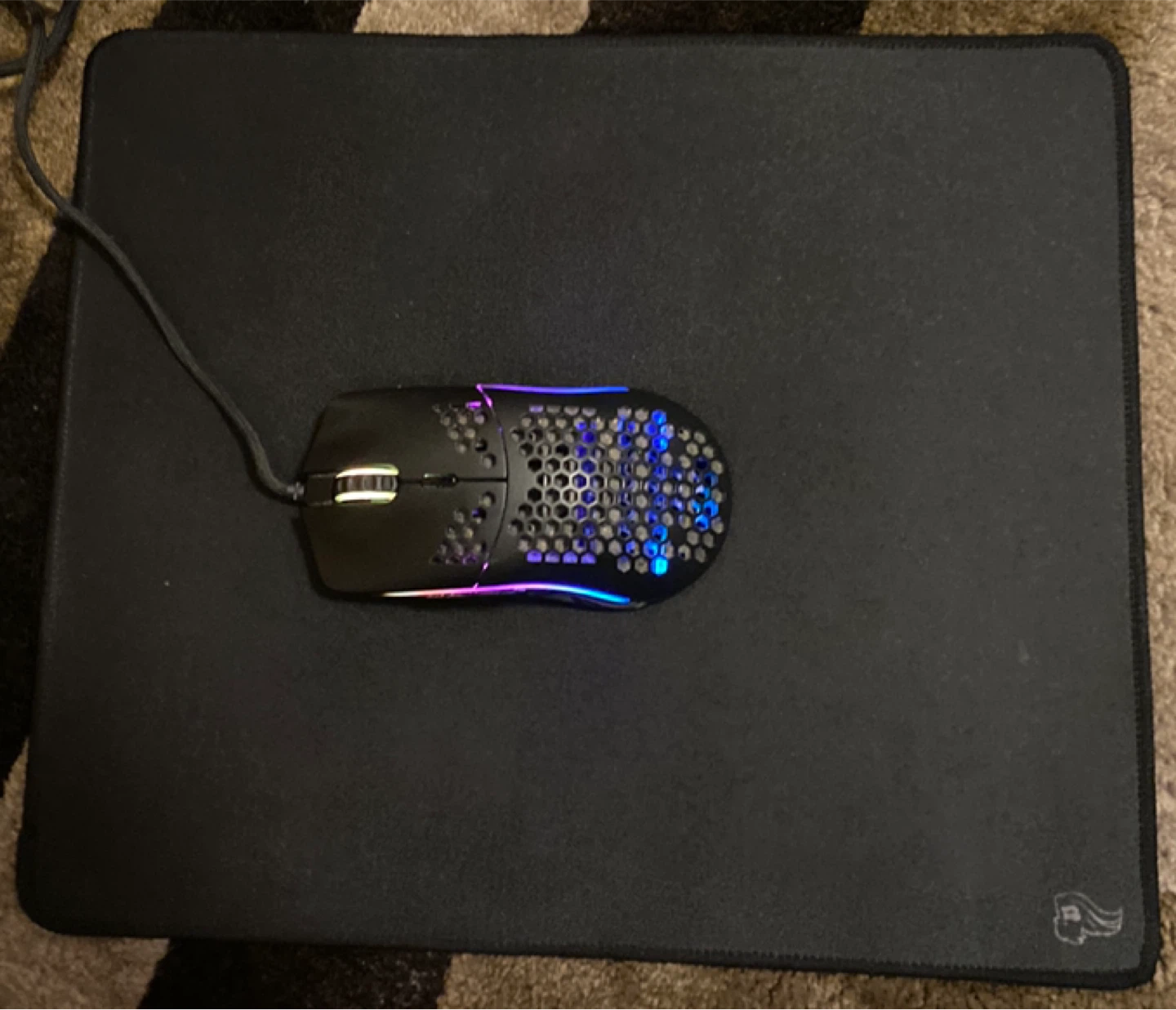 Glorious Model O Mousepad and Mouse - photo 3