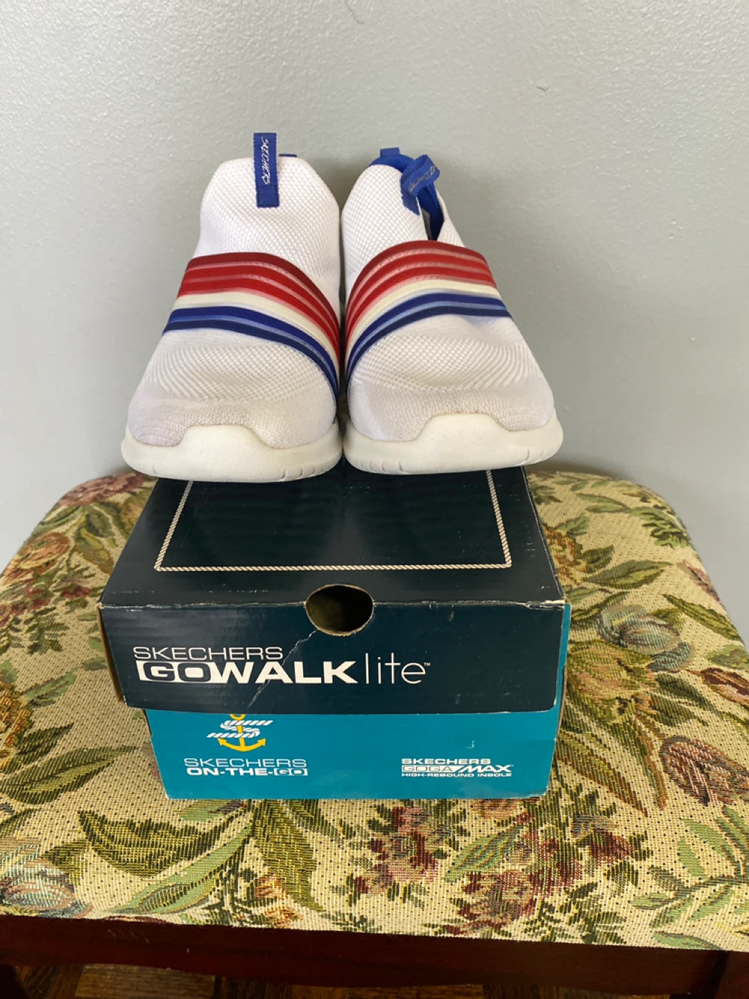 Ladies Skechers Shoes