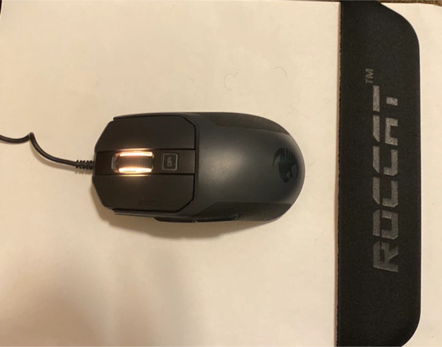 ROCCAT Kain 100 AIMO Gaming Mouse and Rest