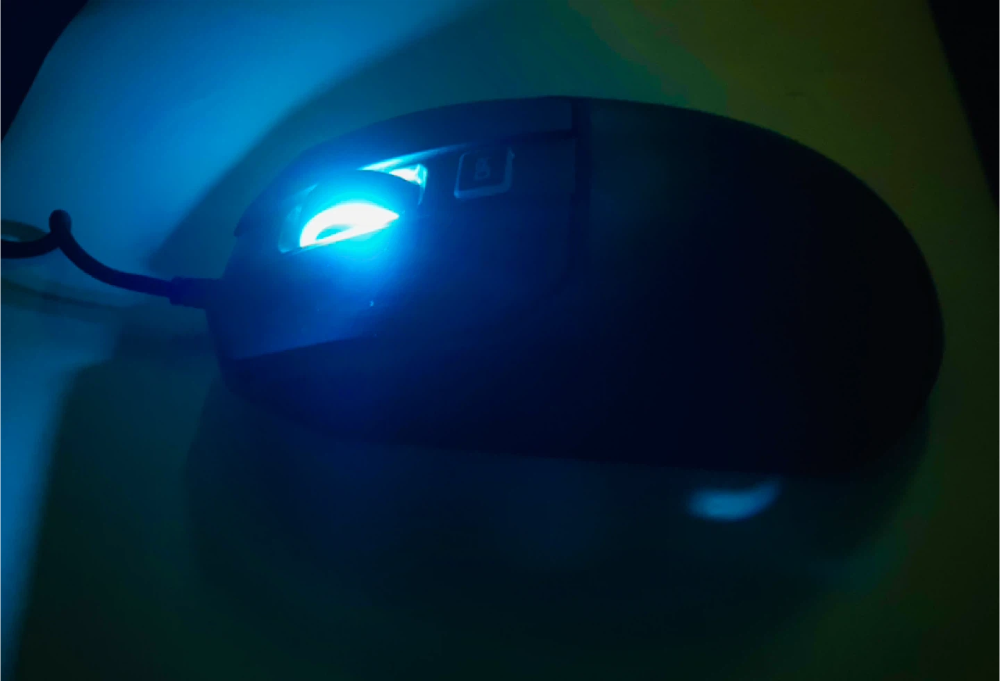 ROCCAT Kain 100 AIMO Gaming Mouse and Rest - photo 3