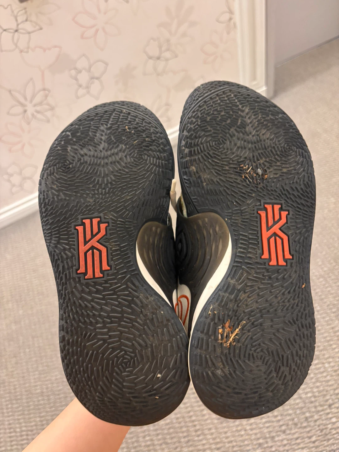 Nike Kyrie 3 Low Mens Basketball Shoes - photo 4