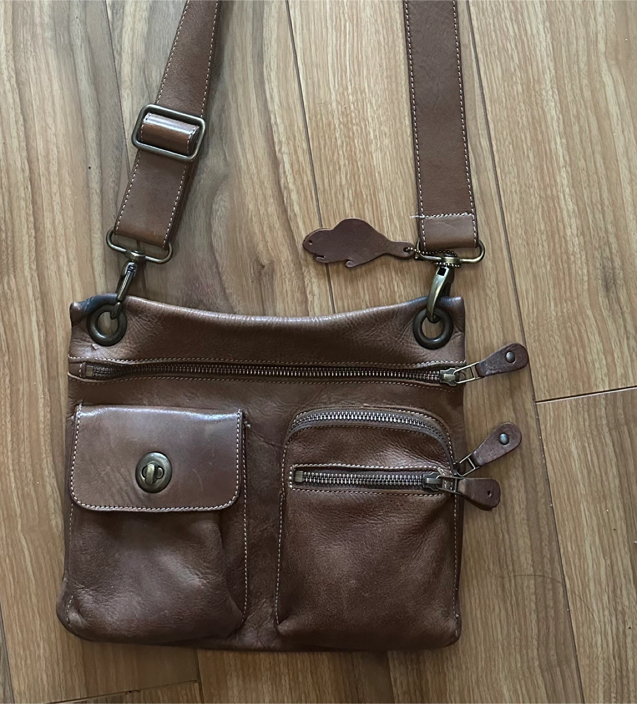 Vintage Roots Village Tribe Leather  crossbody bag. 🦫🍁 - photo 3