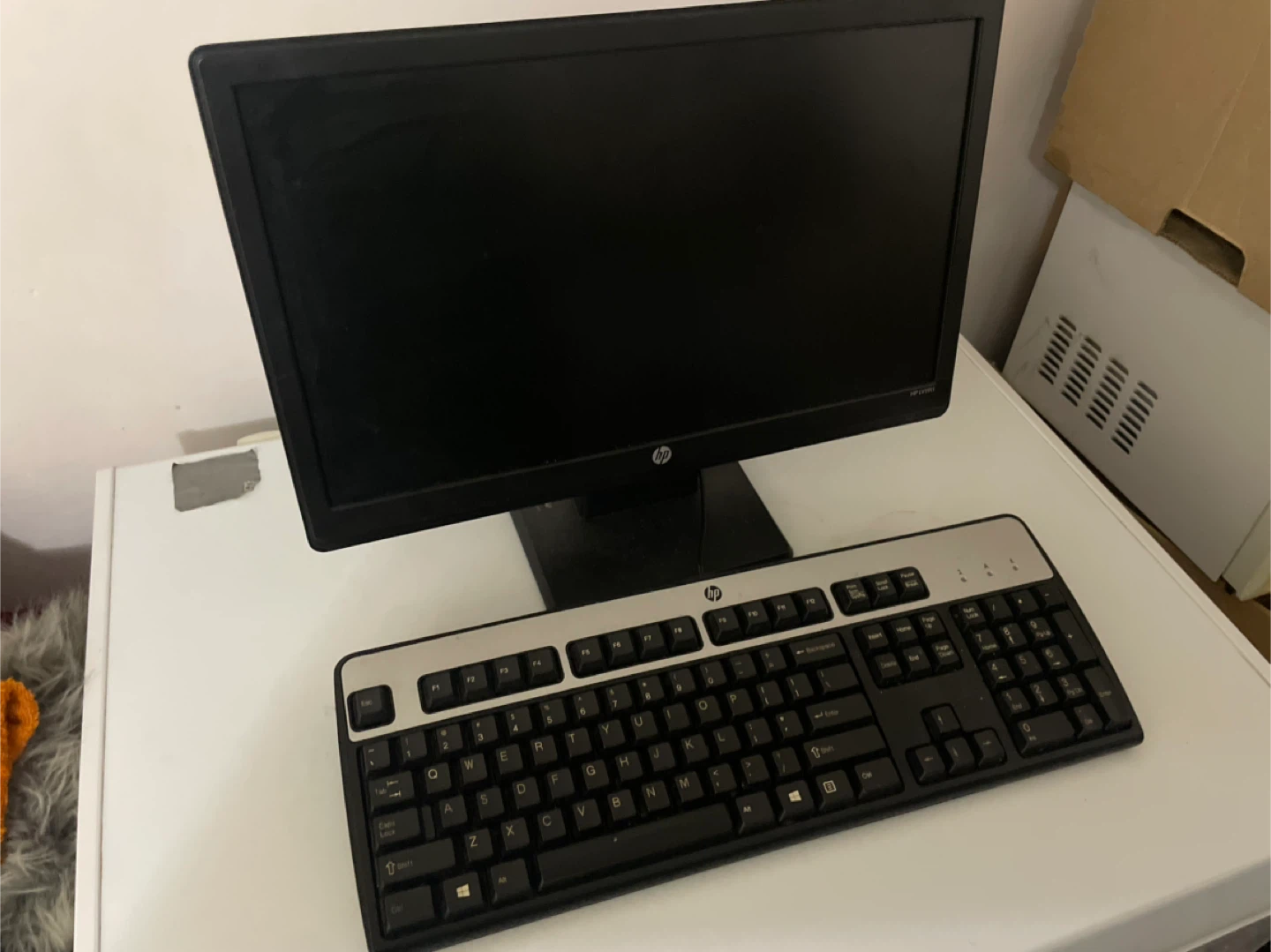HP Monitor and Keyboard Set
