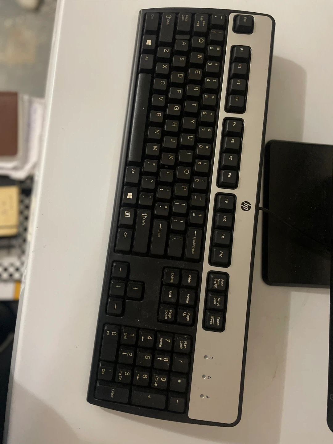 HP Monitor and Keyboard Set - photo 2