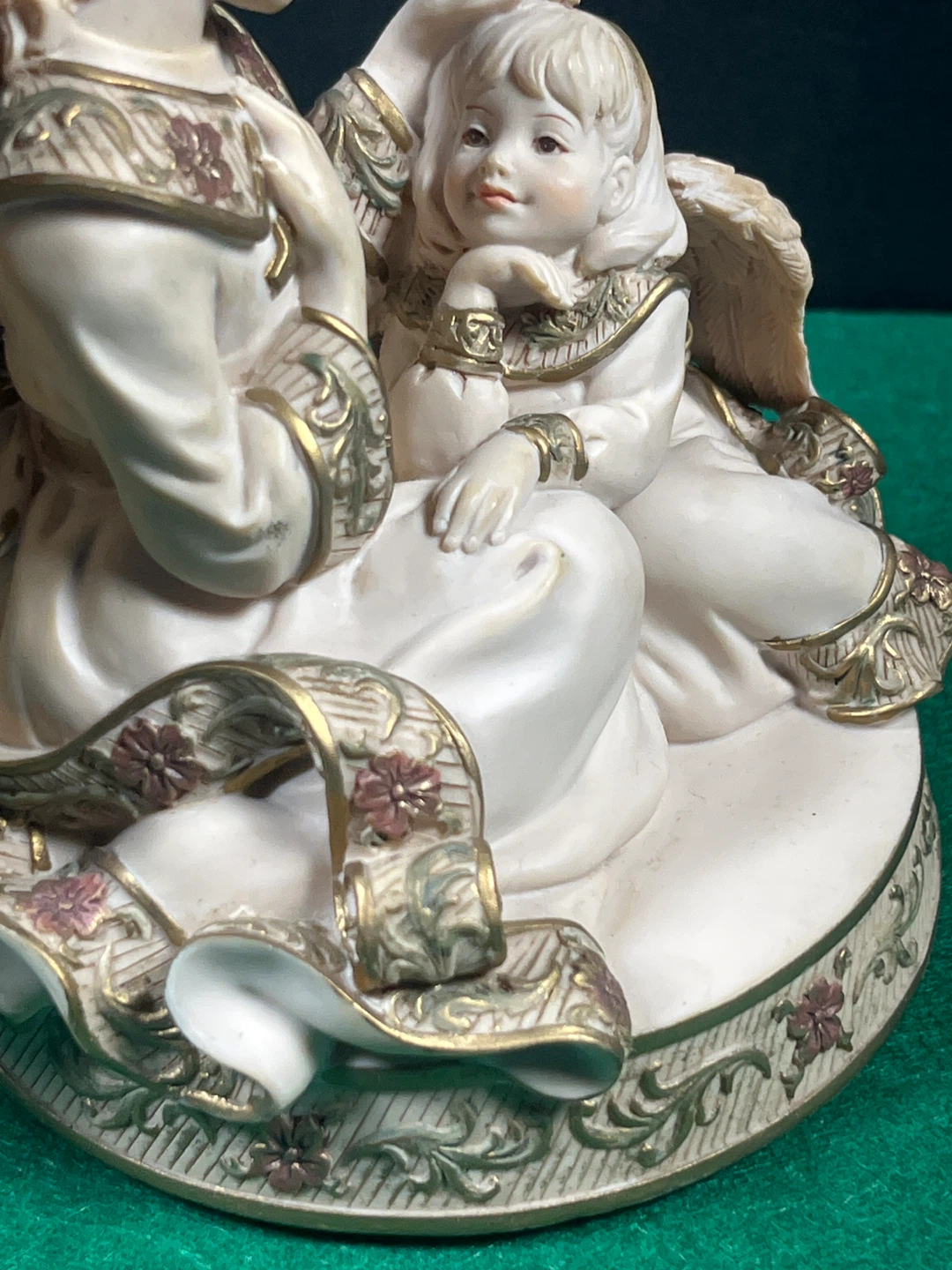Mother and daughter Musical Angel Figurine - photo 3