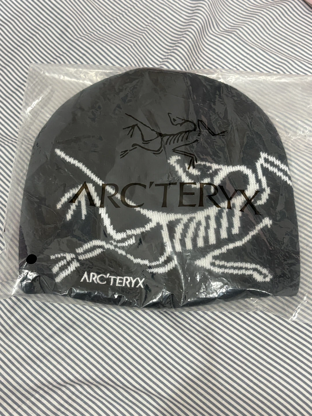 Arc'teryx Beanie - photo 2
