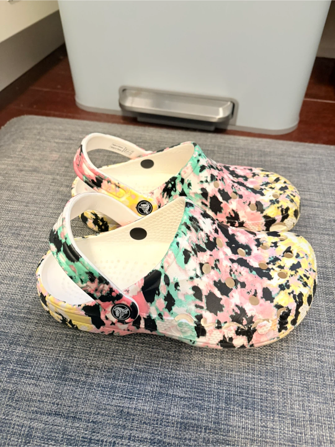 Crocs Classic Clogs Size 4-6 Multi-Colour Tie Dye - photo 2