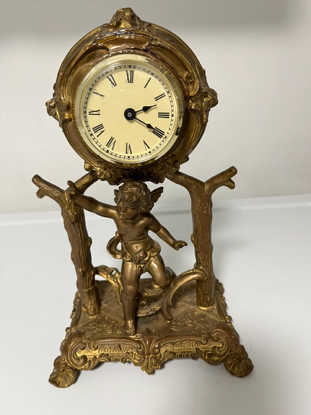 Vintage Cherub and Tree Table Clock