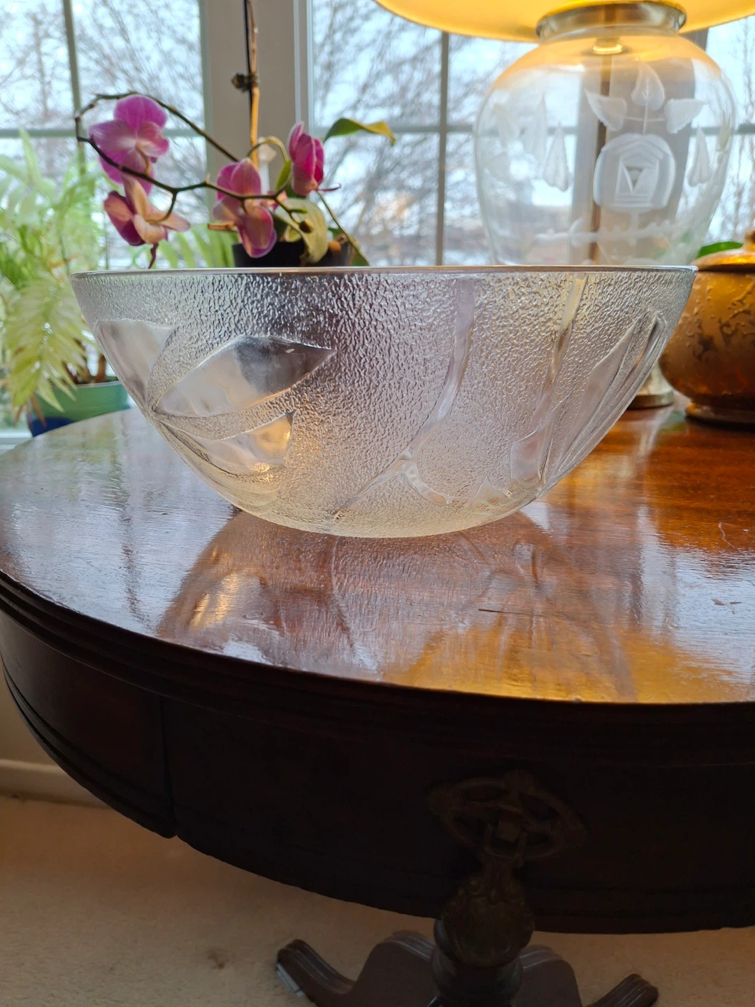Large glass bowl with flower design - photo 3
