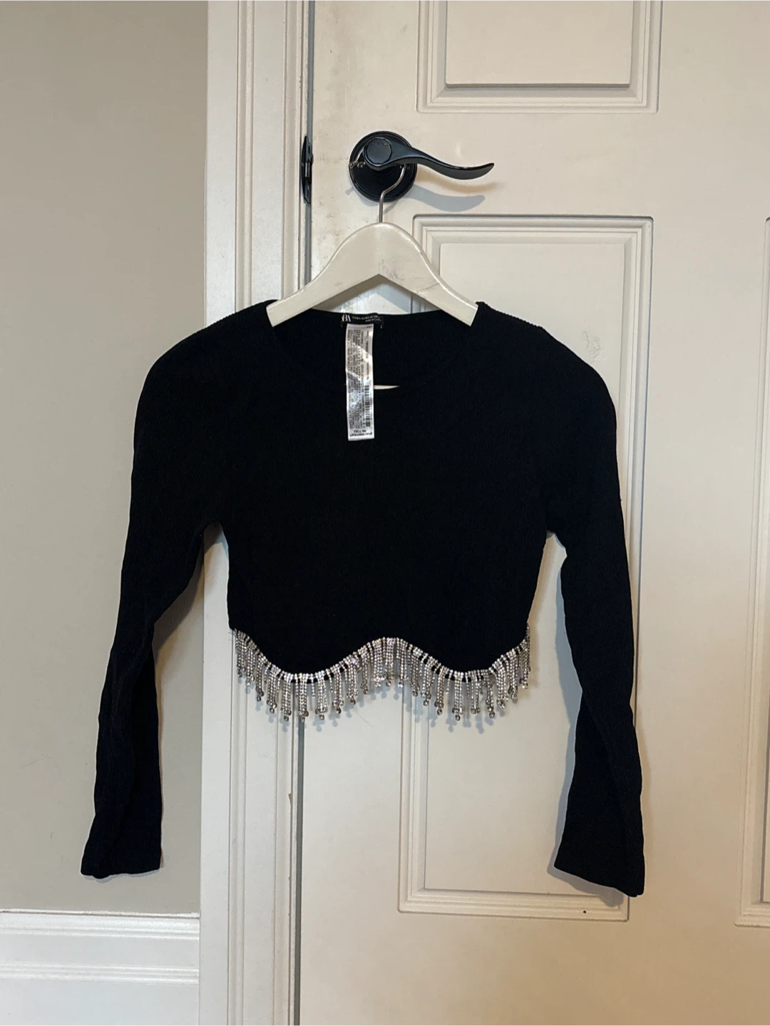 Black cropped sweater with fringe detail Zara