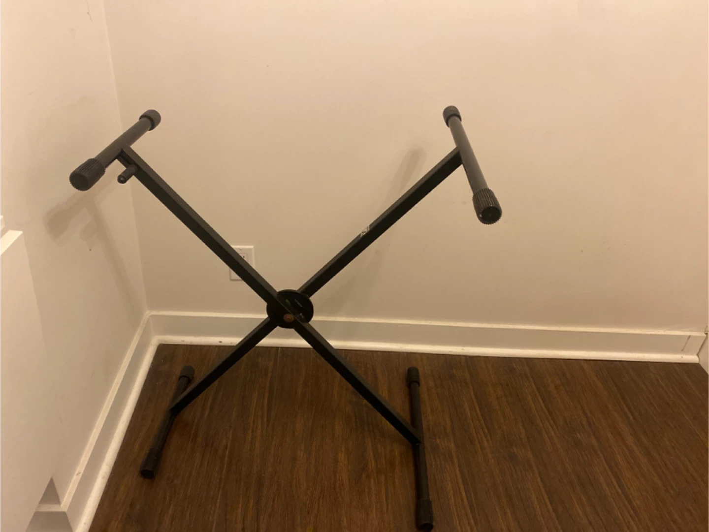 X-Style Keyboard Stand