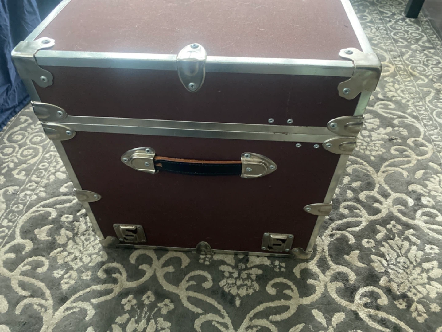 Vintage Steamer Trunk - photo 3