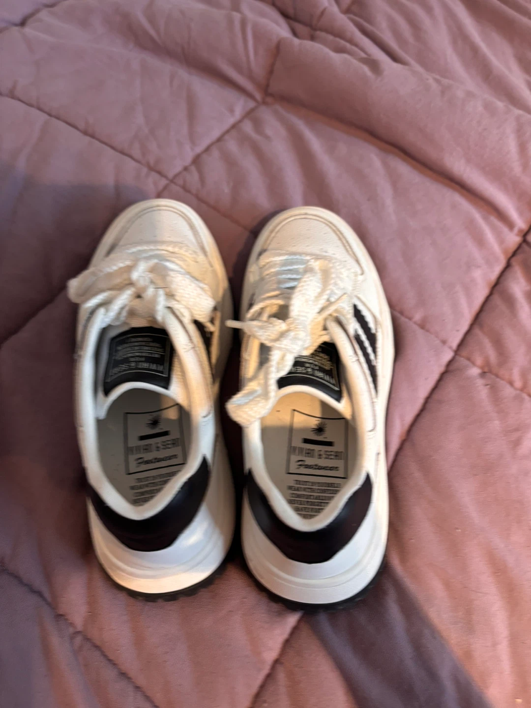 Vivian & Sean White and Black Sneakers - photo 3