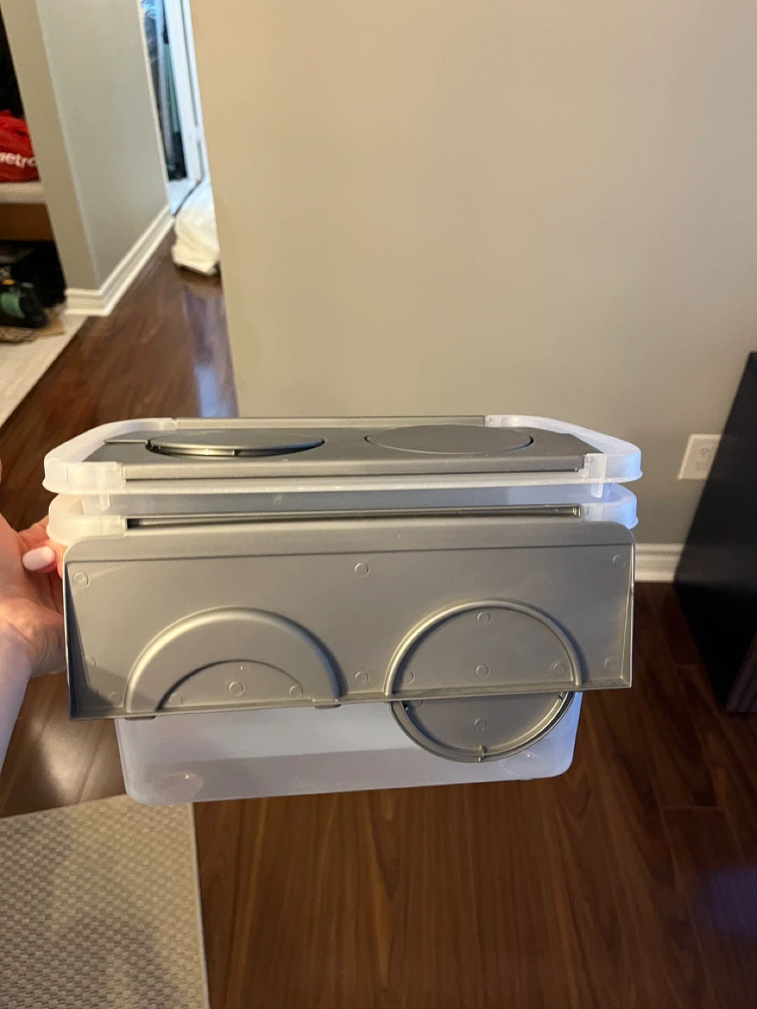 7 Quart Hinged Plastic Container