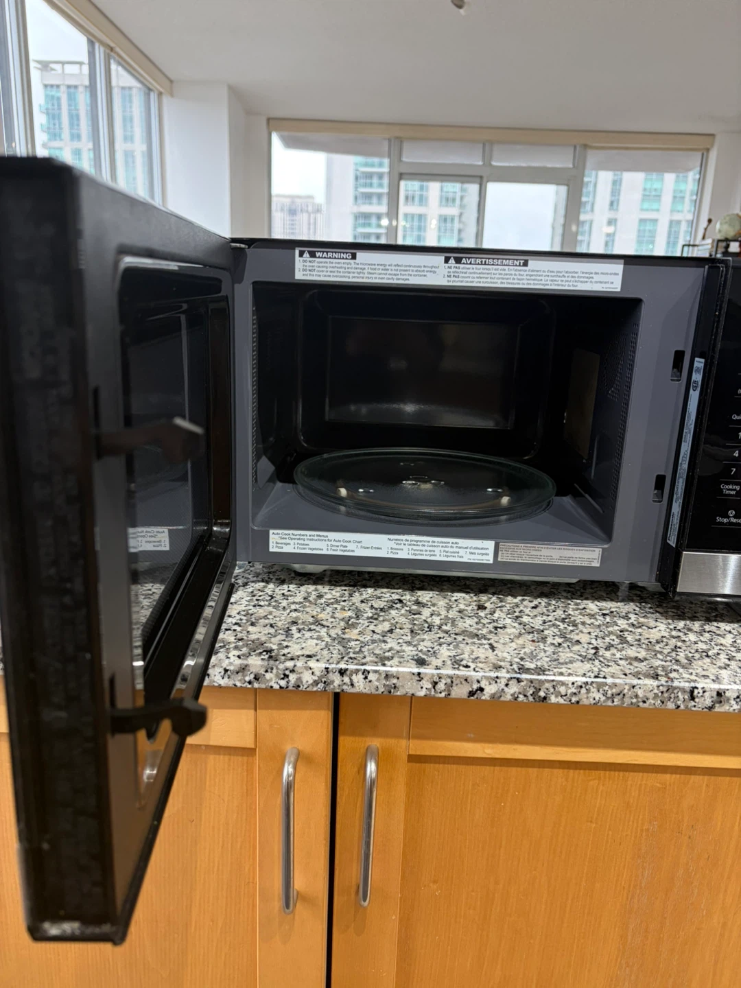 Panasonic 900W Microwave - photo 3
