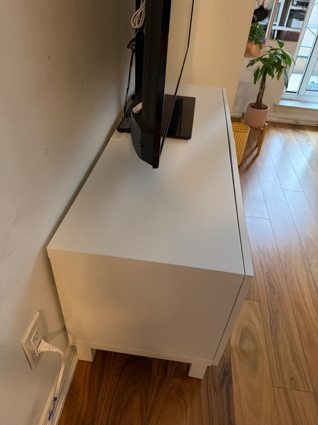 IKEA BESTÅ TV Bench - White 120x42x48 cm - photo 3