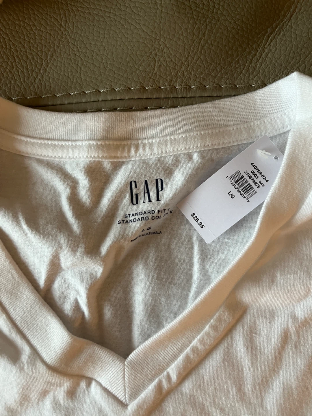 Brand new GAP Men's White V-Neck T-Shirt - Size L - photo 3