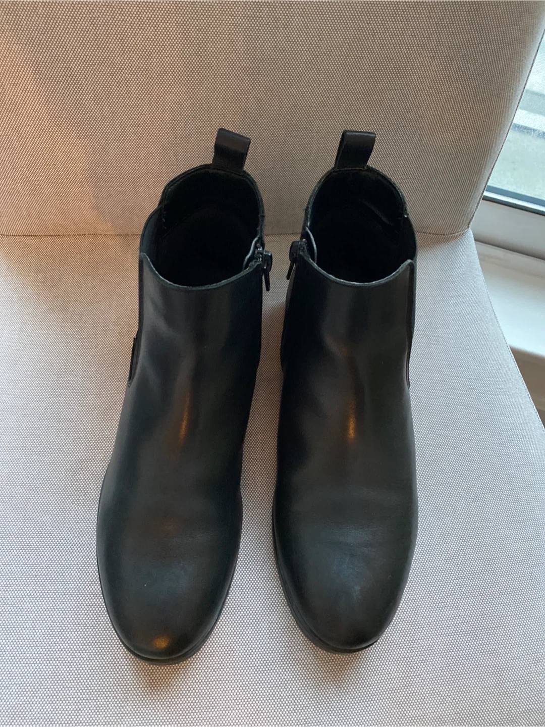 Aldo Black Leather Chelsea Boots - size 9 - photo 4