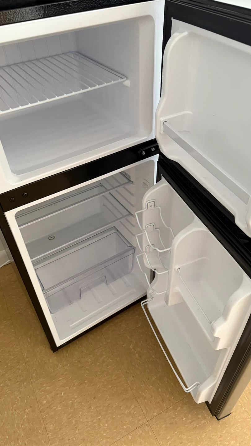 Insignia Mini Fridge - photo 3