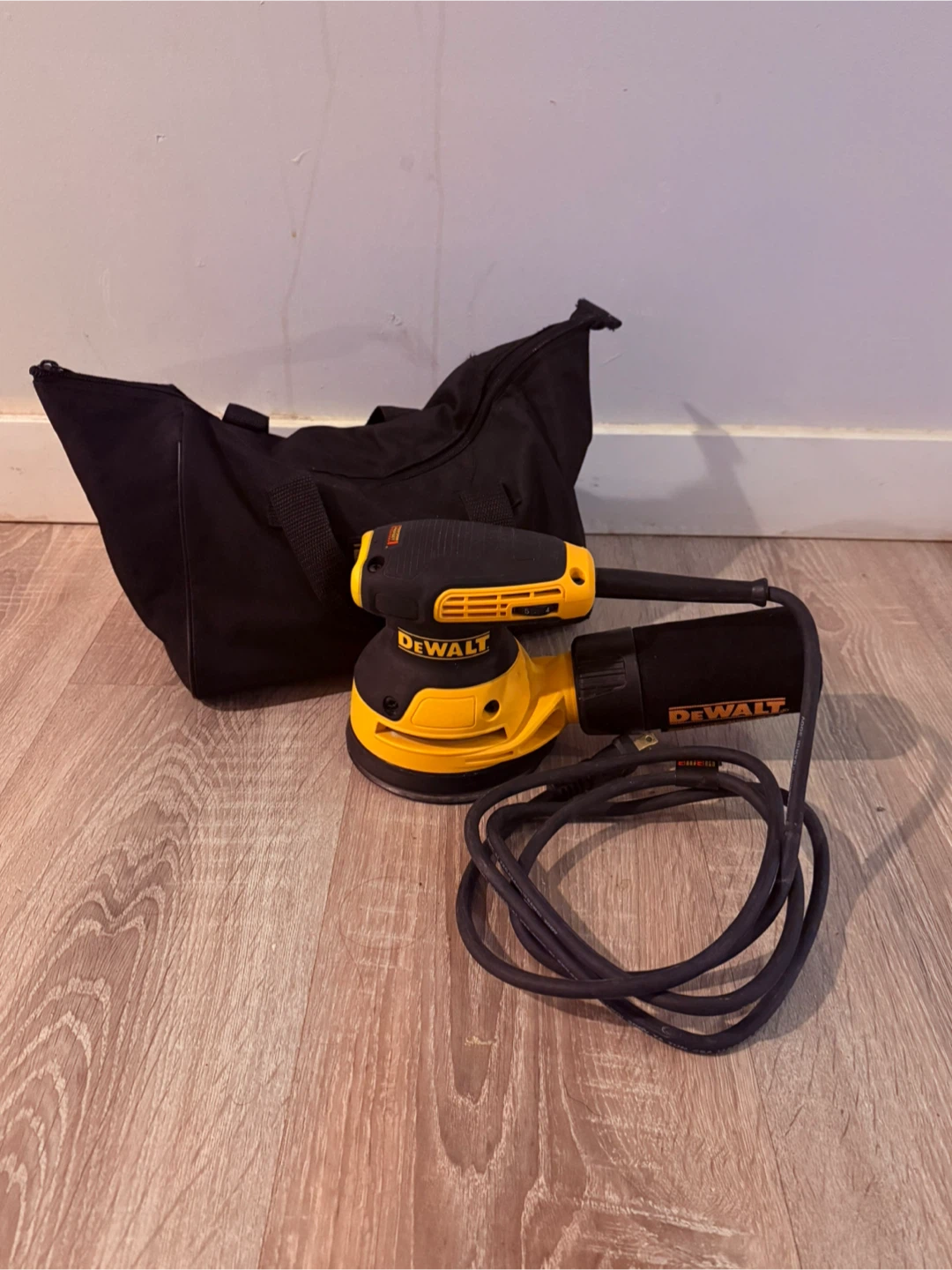 DEWALT Random Orbit Sander with Dust Bag - photo 2