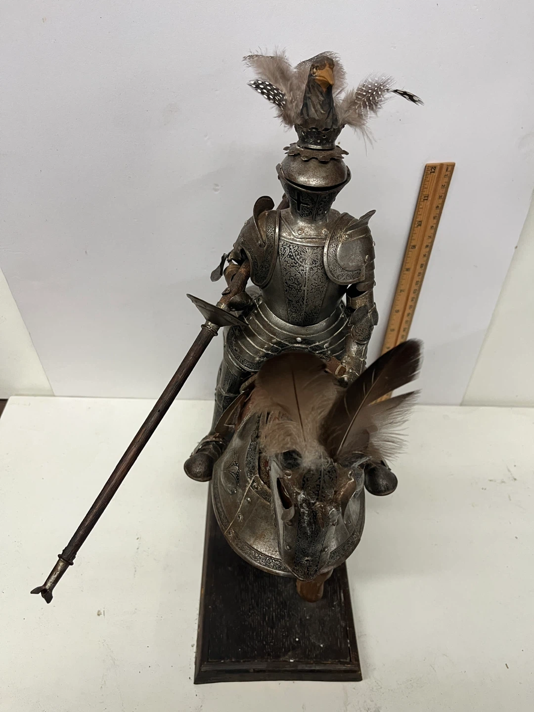 19 century Knight on Horse Armor Figure - photo 2