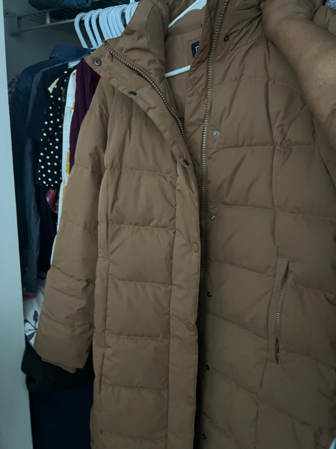 Brown Puffer Jacket M size - photo 3