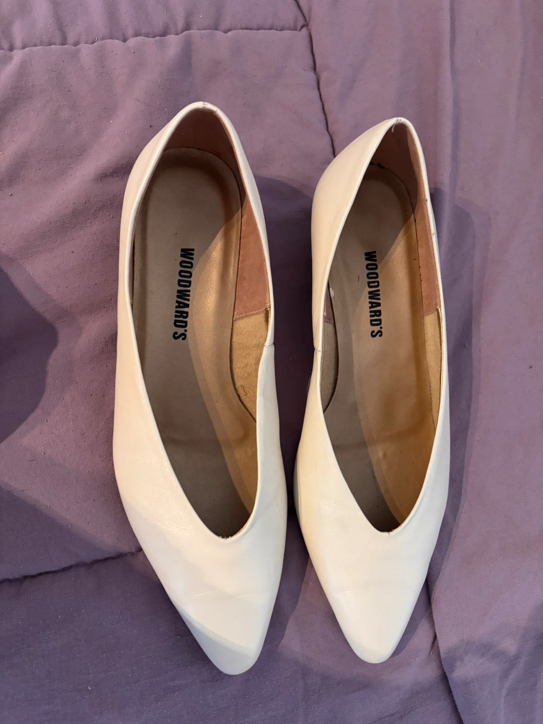 Woodward's Women's Cream Pointed Toe Flats Size 8