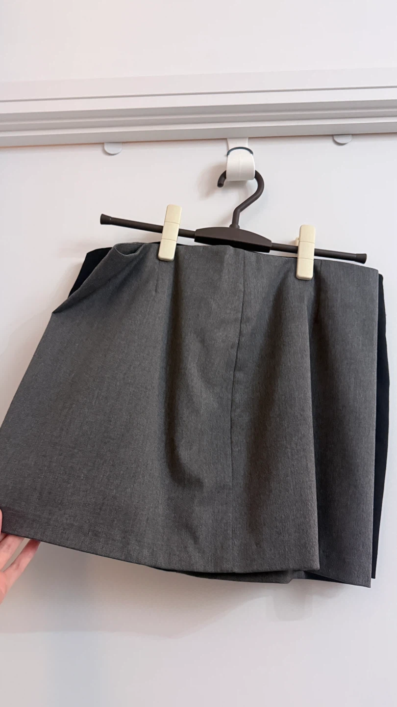 Basics black blazer and skirt suit - photo 4