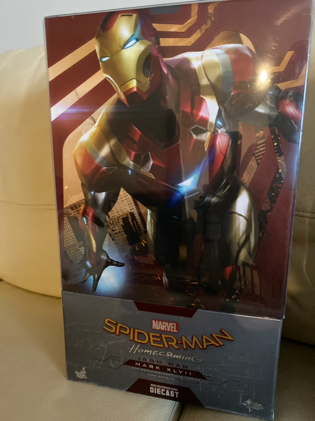 Hot Toys 1/6 MMS427 D19 Homecoming Iron Man Mark 47 XLVII