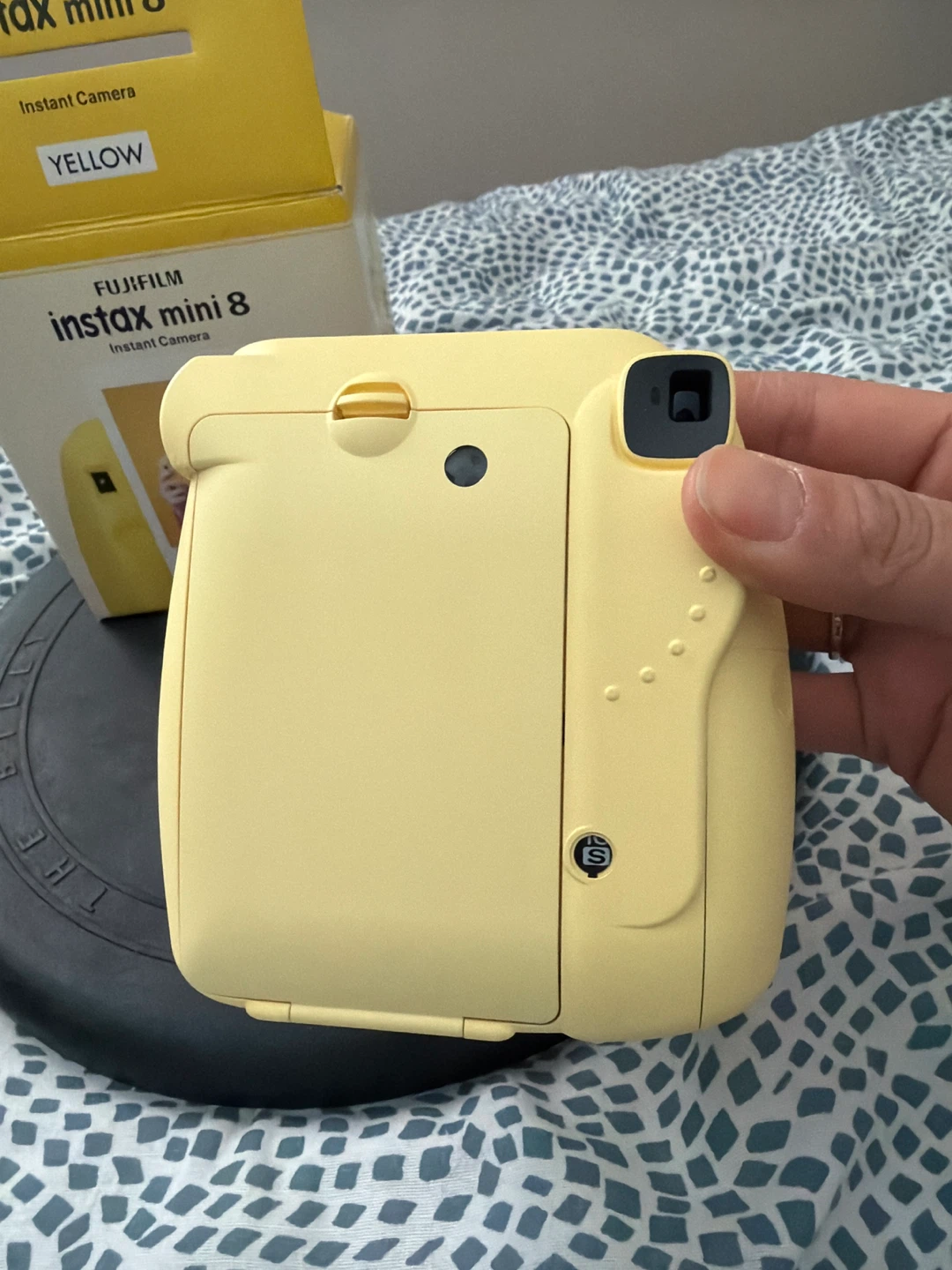 Fujifilm Instax Mini 8 Yellow Instant Camera - photo 3