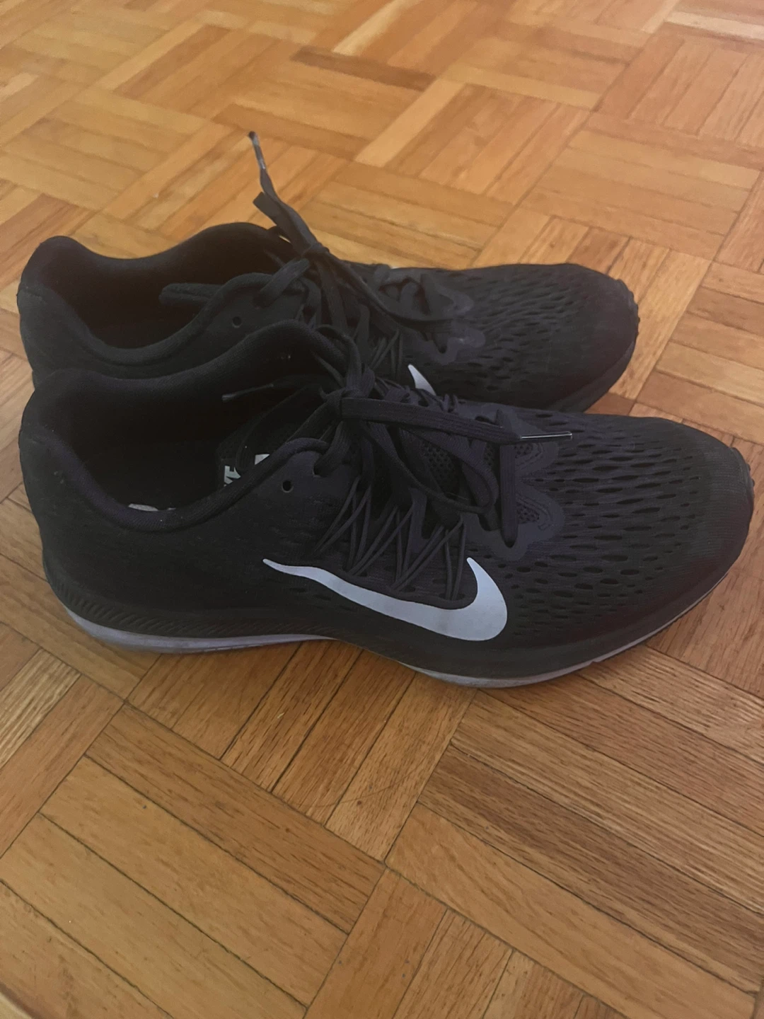 Nike Zoom Winflo 5 women's Running Shoes Black