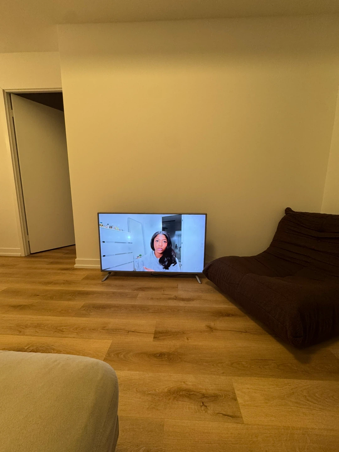 LG TV 48” - photo 4
