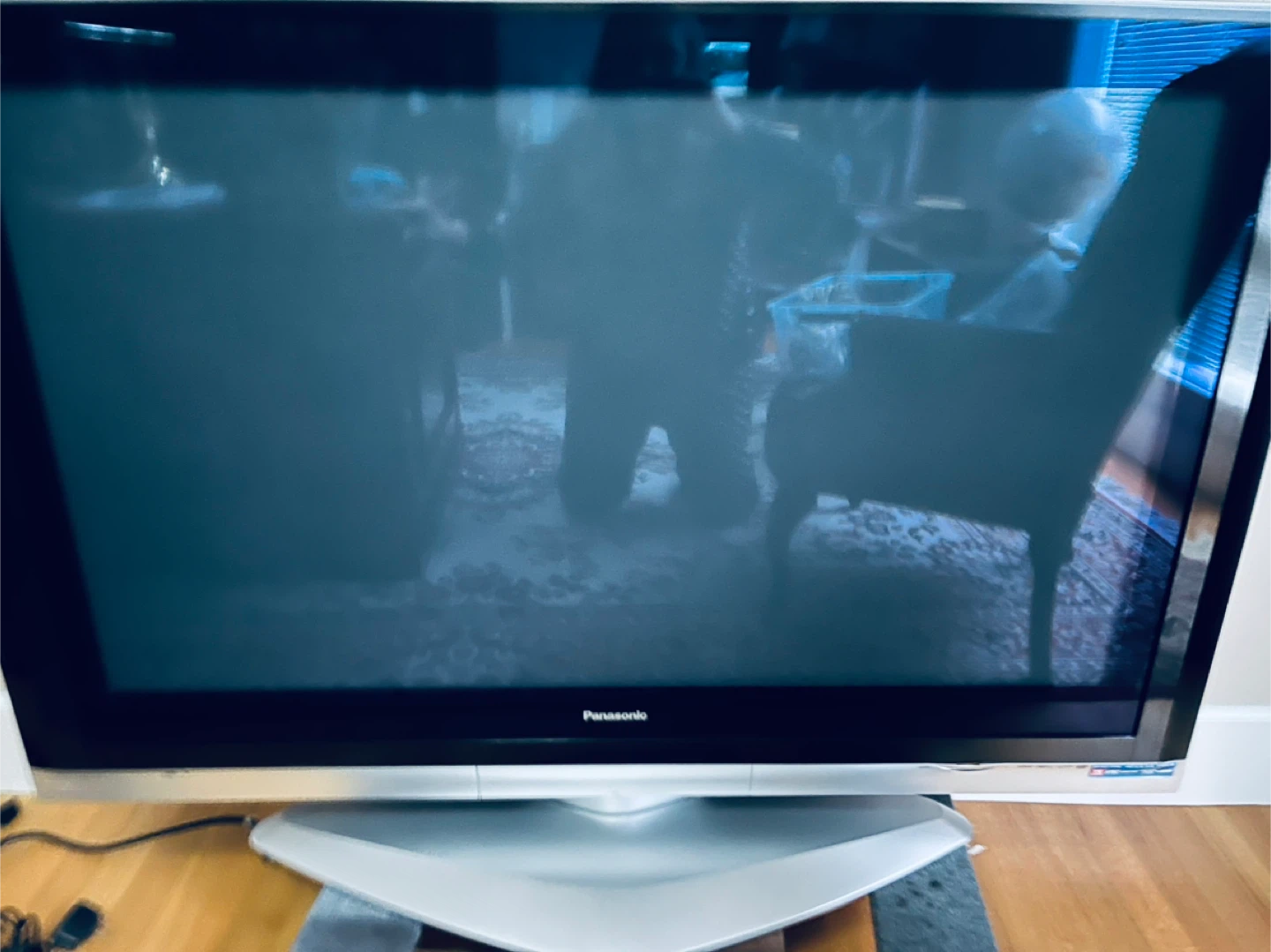 Panasonic 51” plasma tv - photo 2