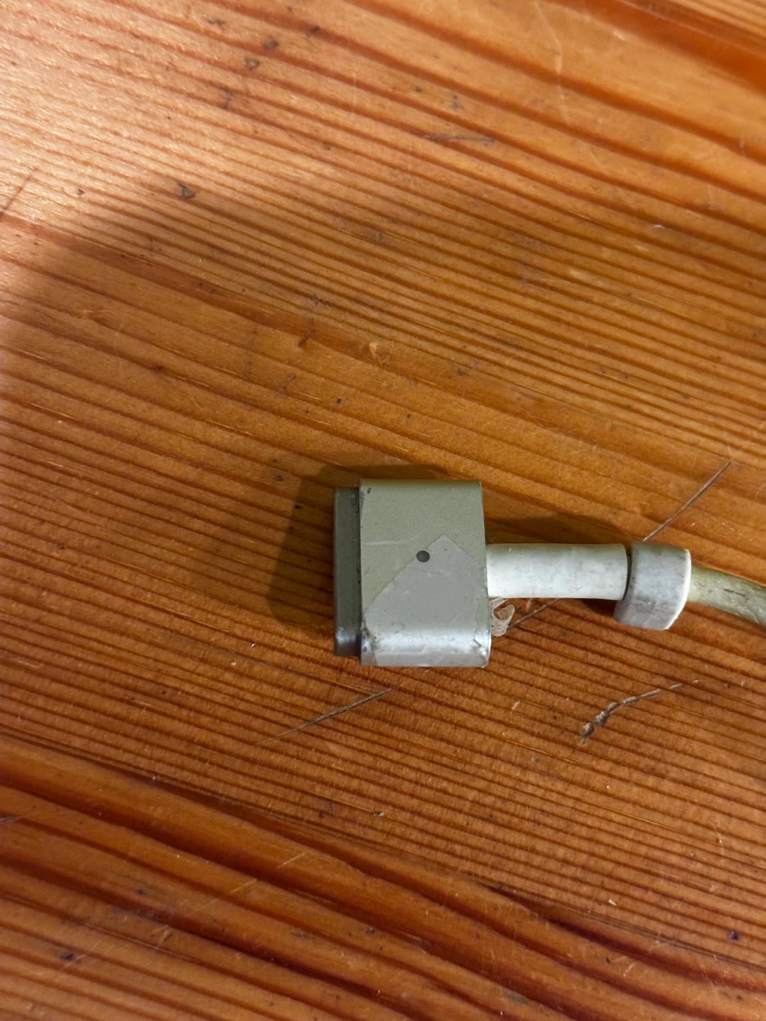 Apple MacBook MagSafe Charger - photo 2