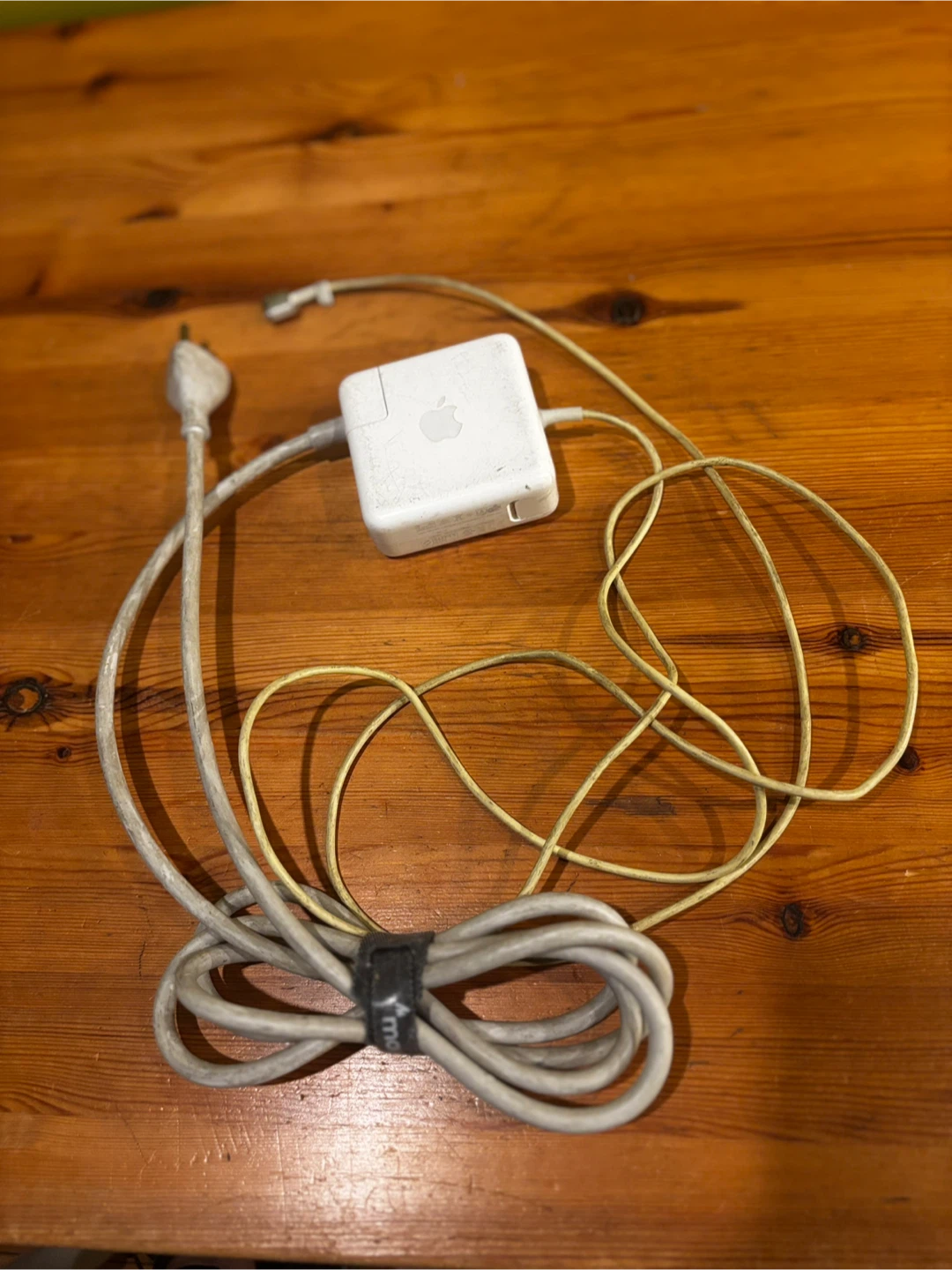 Apple MacBook MagSafe Charger