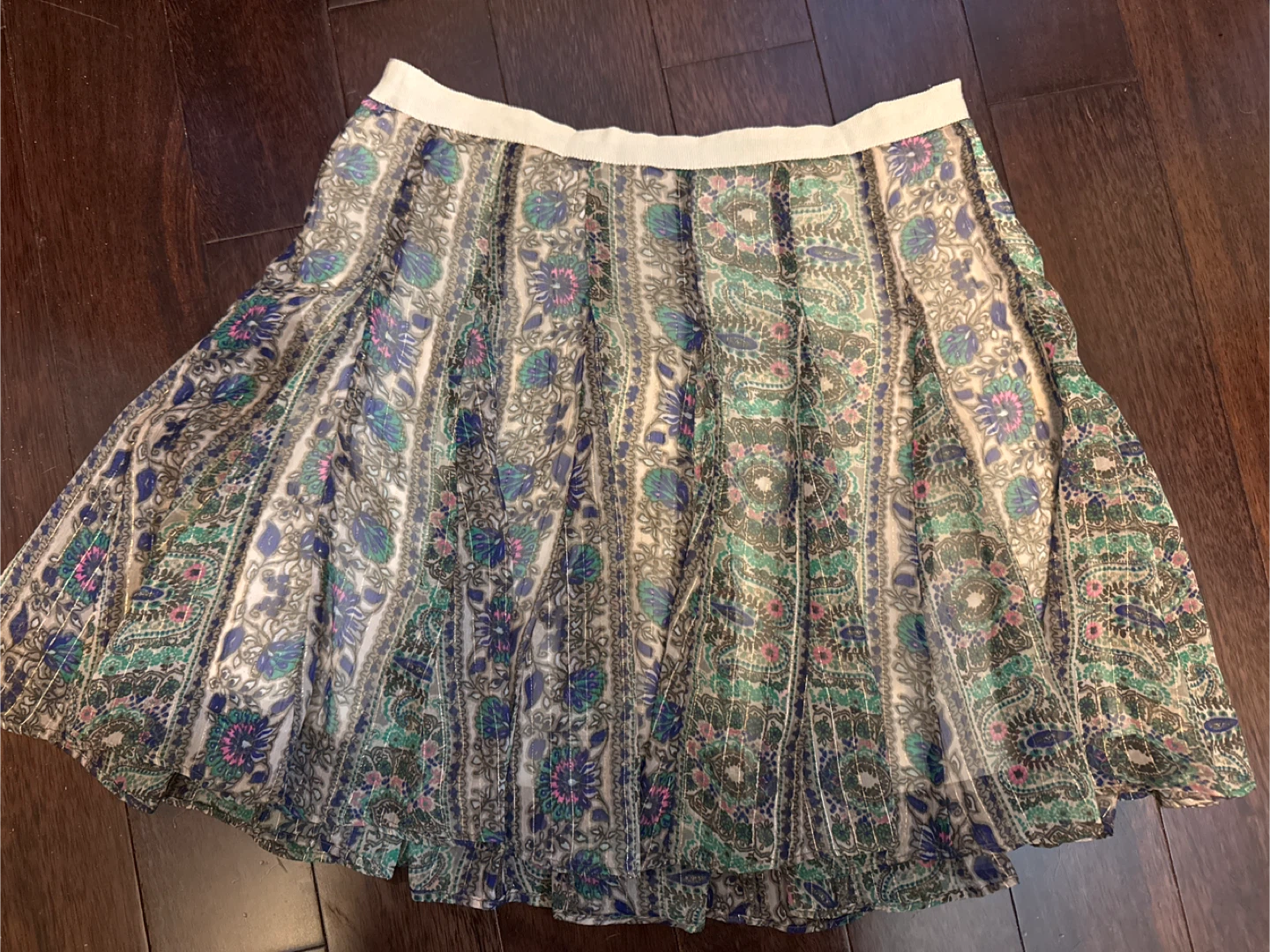 American Eagle Outfitters Pleated Skirt - Size 6