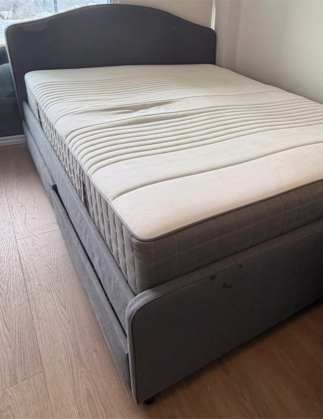 Ikea Queen bed - photo 3