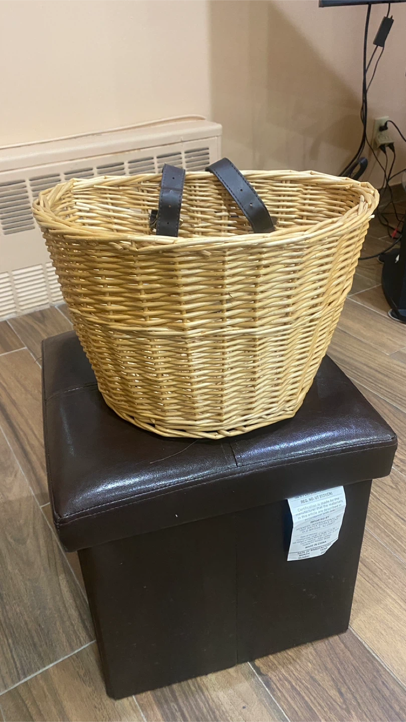 Retro bicycle basket