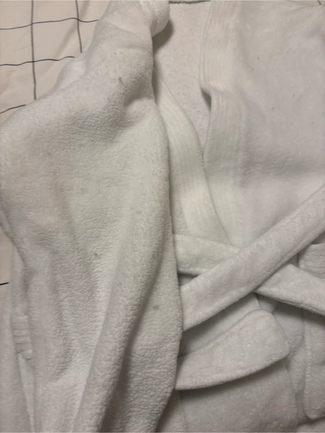 White Plush Bathrobe - photo 3