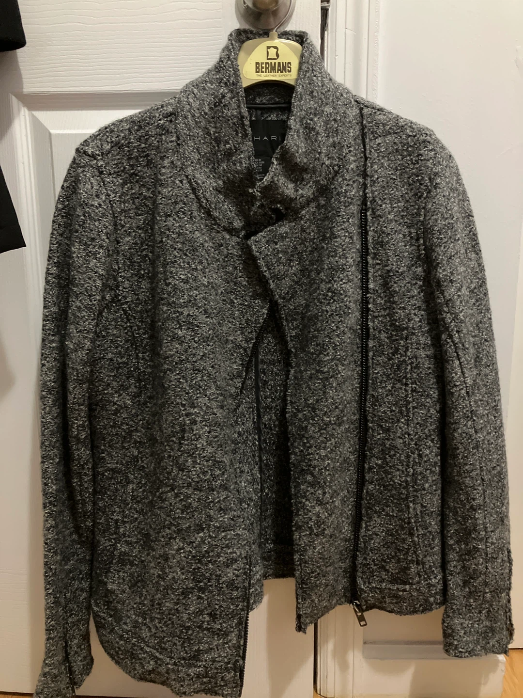 🥕 Tahari Women's Textured Jacket - Medium