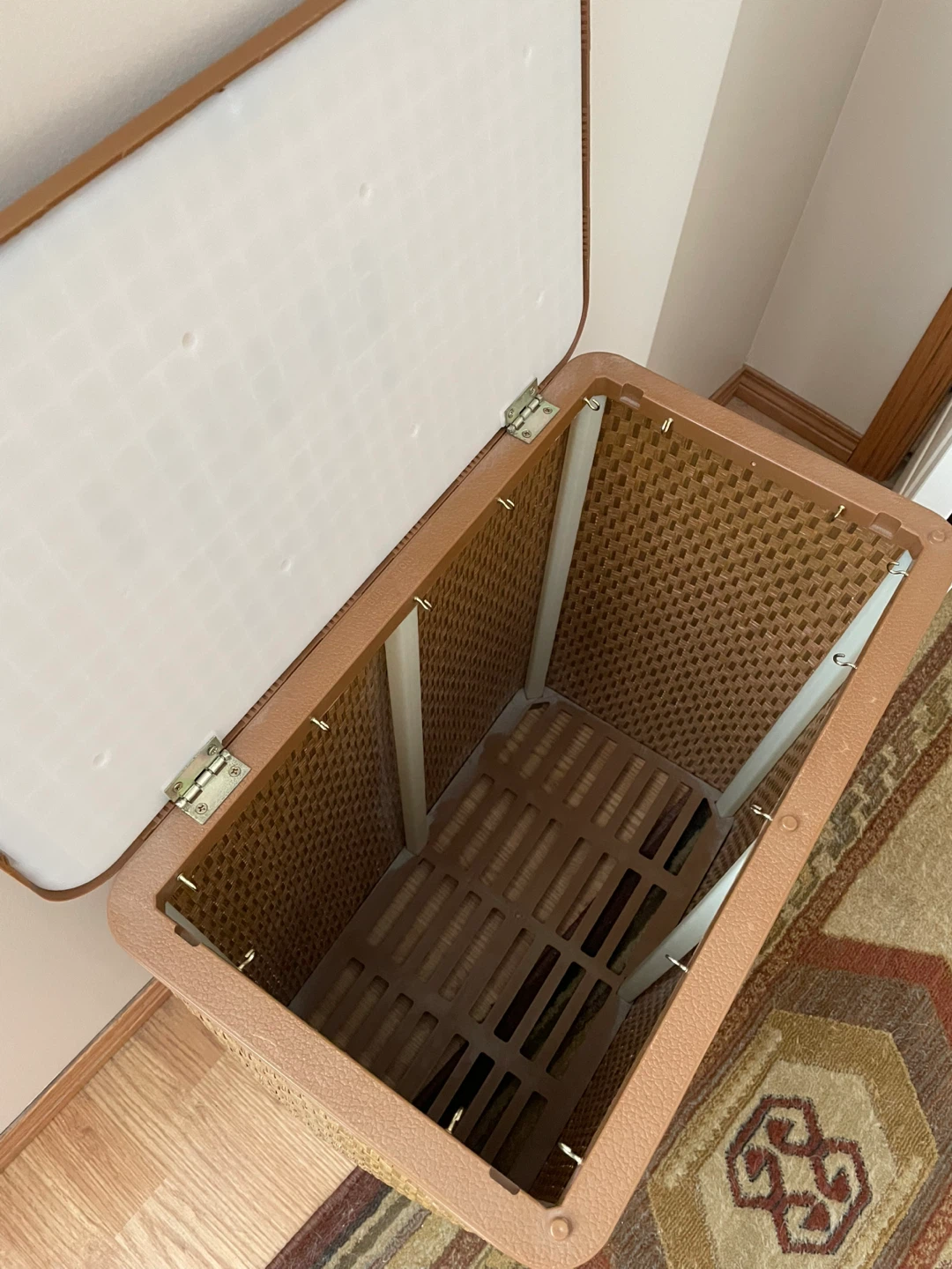 Wicker Laundry Hamper with Lid - photo 3