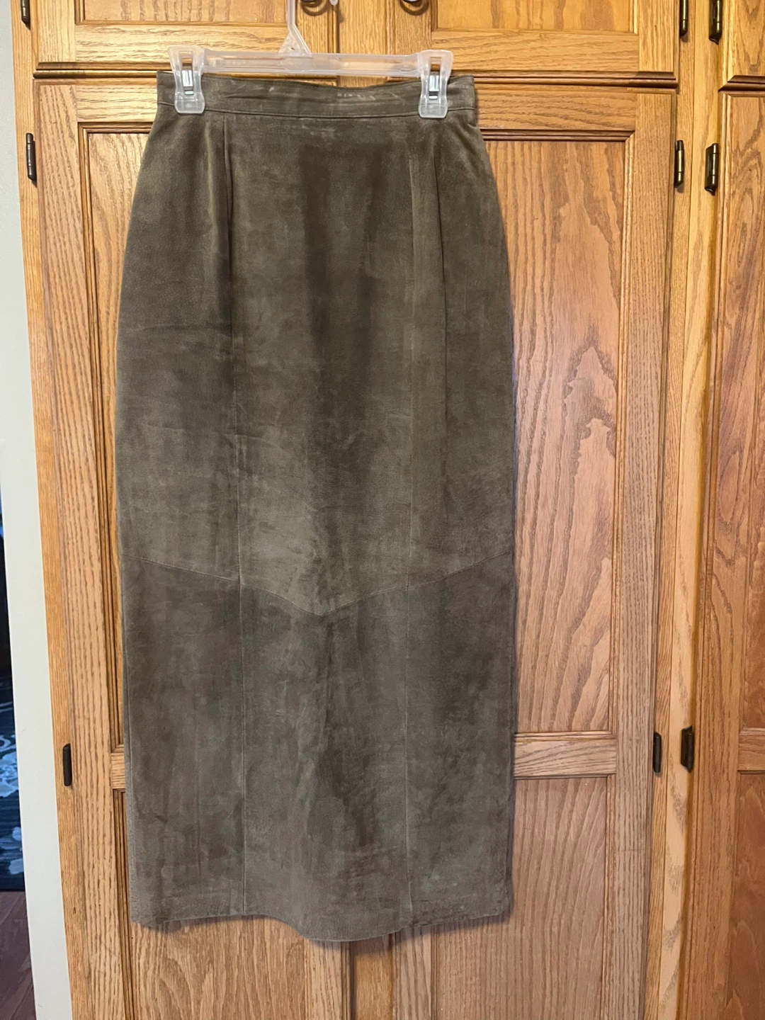 Danier Suede Maxi Skirt - Size 8-6 - photo 2