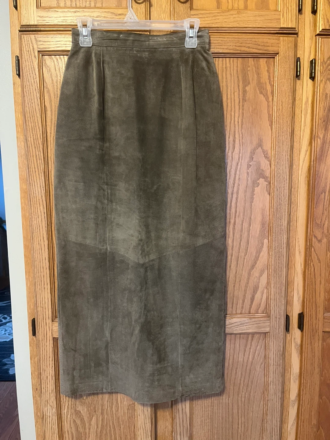 Danier Suede Maxi Skirt - Size 8-6 - photo 5