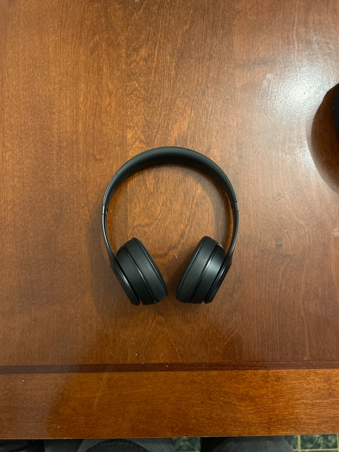 Black Beats Solo3 Wireless On-Ear Headphones - photo 2